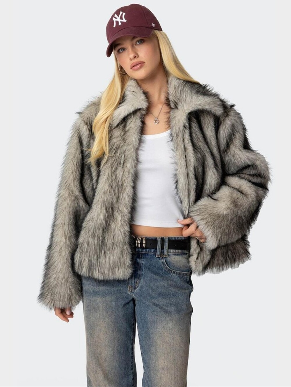 EDIKTED Mob Wife Faux Fur Jacket small